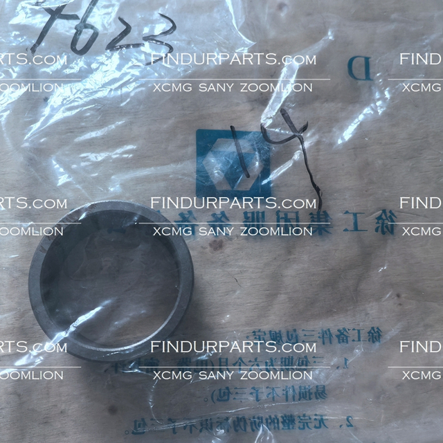 860114623 轴套032004(备件) Втулка вала Shaft sleeve for XCMG Wheel loader parts LW300